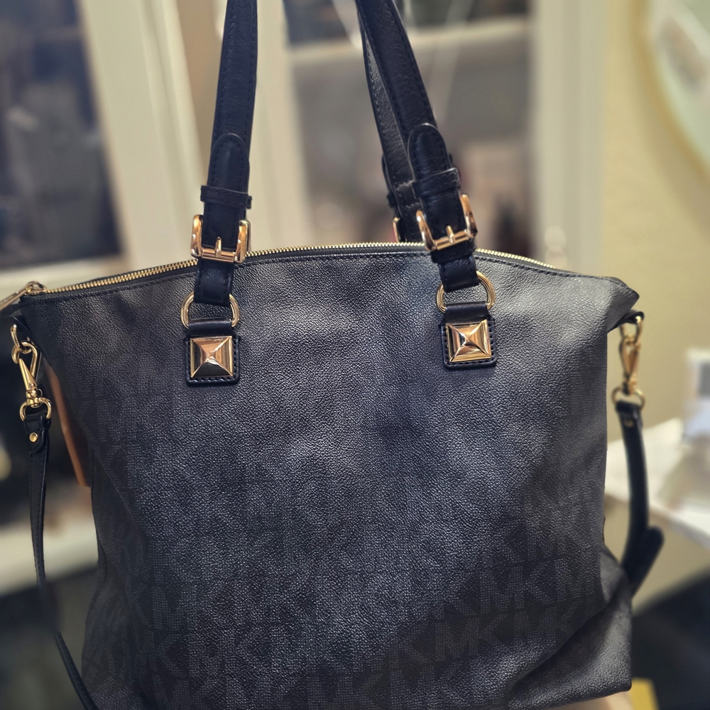 Sold - Picture 2 of 12